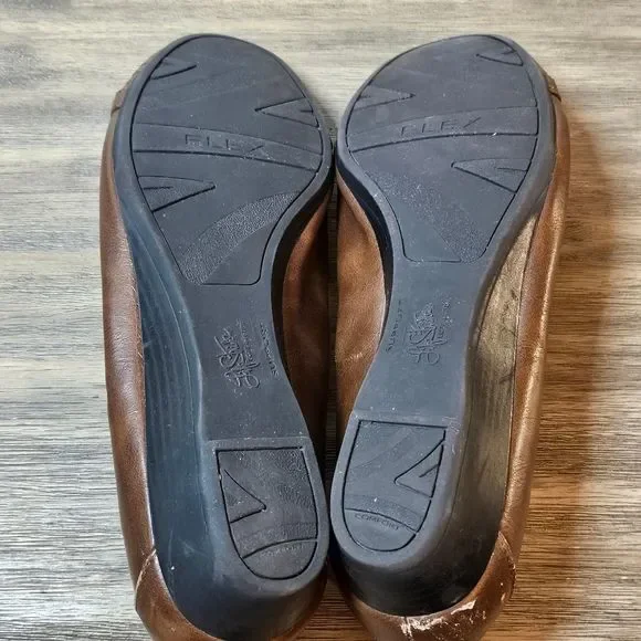 Women's Life Stride Faux Leather Brown Wedge Pump Slip On Shoe Size 11 Wide - Picture 9 of 13